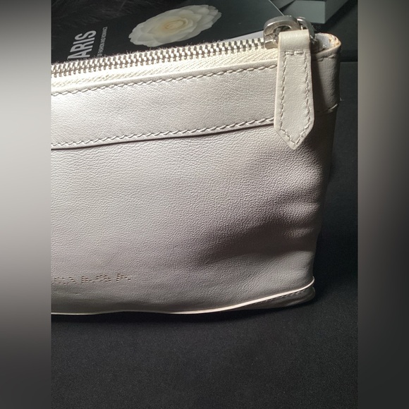 Balenciaga Light Everyday Zip Leather Pouch in Gray - Picture 9 of 10